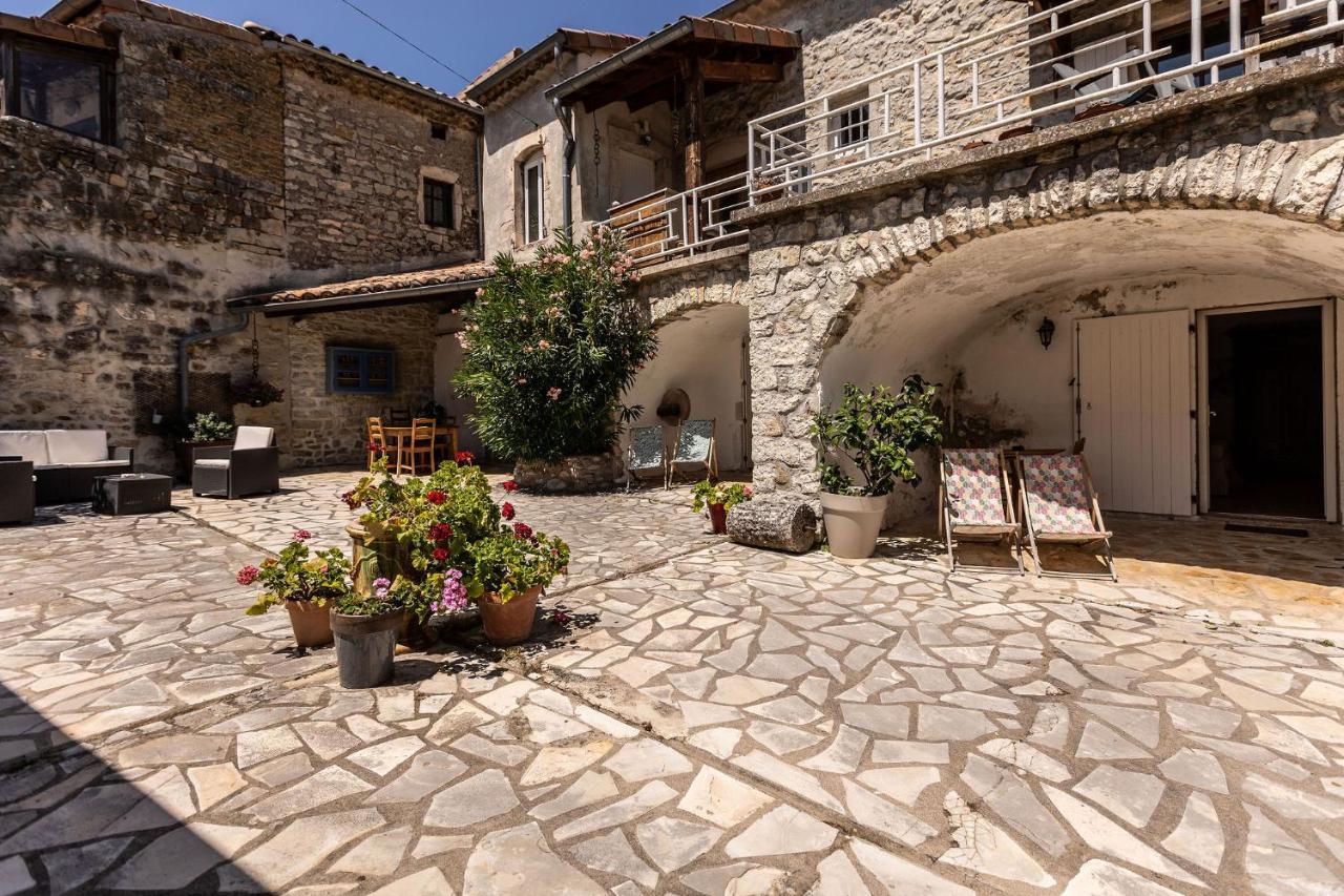 Hotel Les Monteils Grospierres Exterior foto